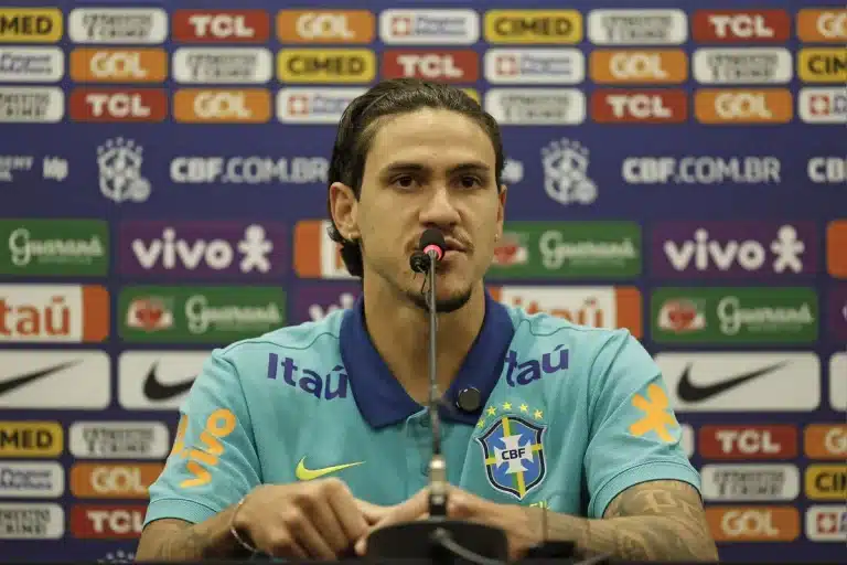 Pedro sofre ruptura no ligamento do joelho e desfalca o Flamengo pelo restante da temporada