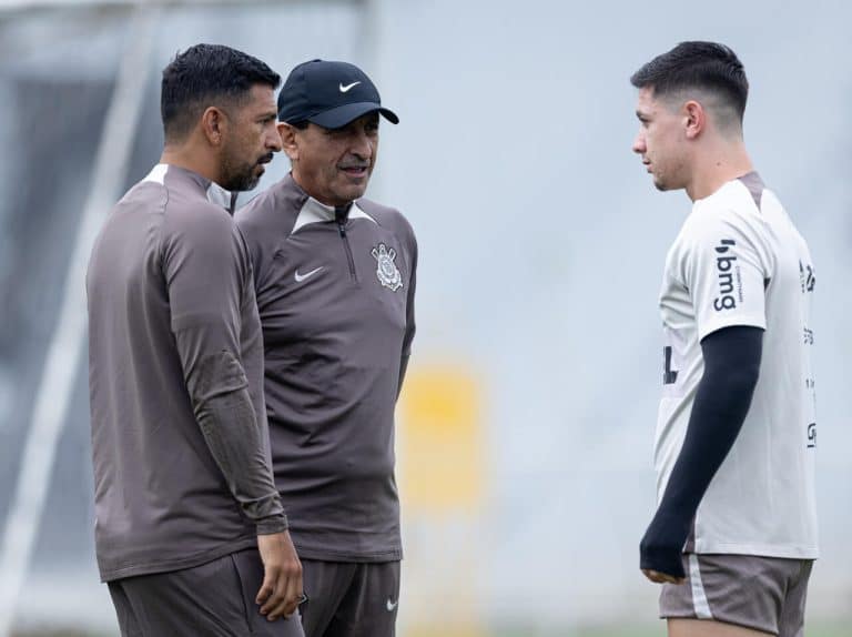 Ramón Díaz, técnico do Corinthians