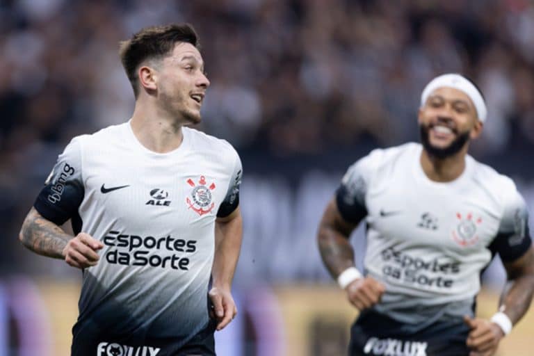 Garro e Depay, jogadores do Corinthians