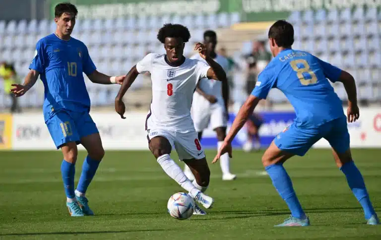 Torino e Lazio disputam por contratação de joia escanteada no Chelsea