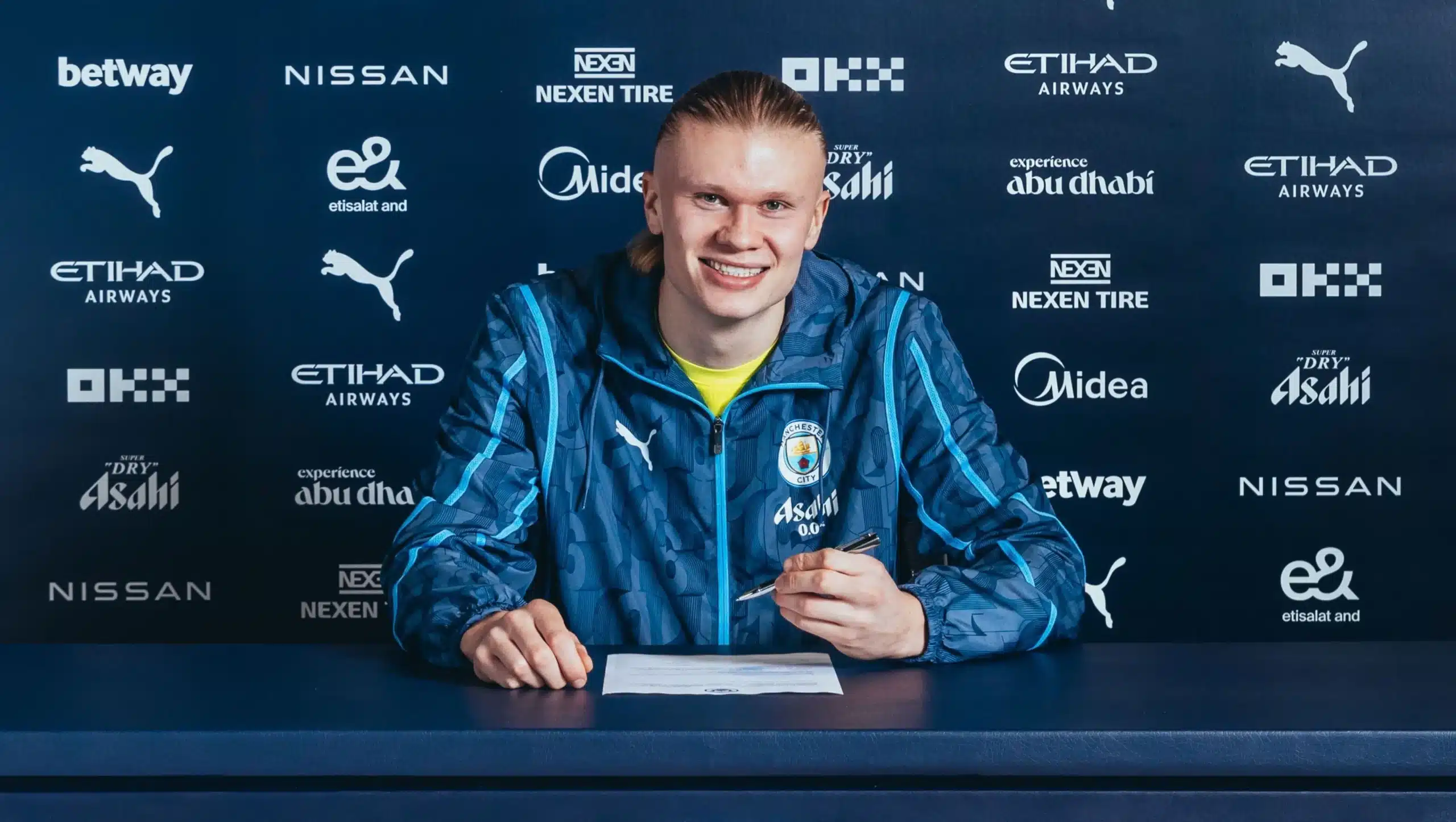 Haaland renova vínculo com o Manchester City