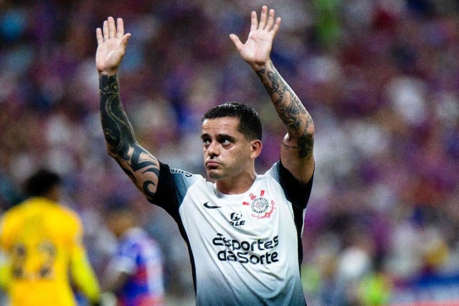 Fagner, novo lateral-direito do Cruzeiro, em ação pelo Corinthians. (foto: THIAGO GADELHA/AFP)