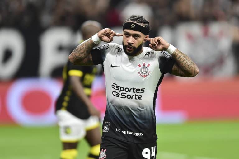Memphis Depay estará em campo em Universidad Central x Corinthians nesta quarta (19)